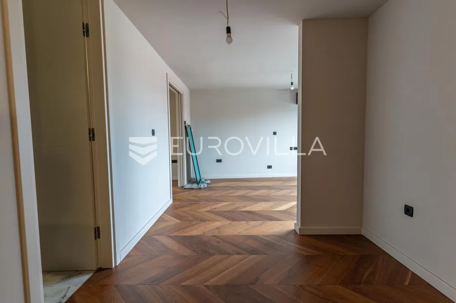požega, ekskluzivan dvoetažni stan s galerijom - slika 5