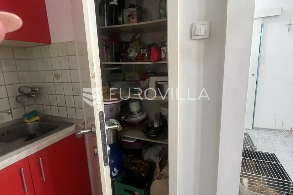 slavonski brod, naselje slavonija stan 82 m² prvi kat - slika 12