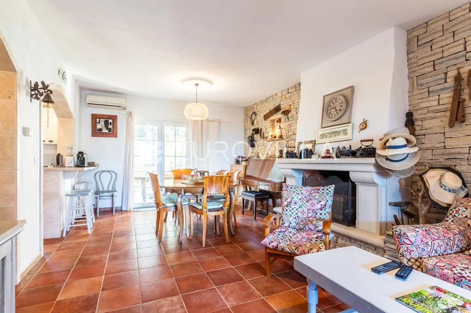 brač, supetar, kuća ukupne površine 372 m² na zemljištu površine 411 m² - slika 4