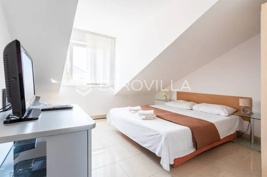 novalja, kuća s 10 apartmana blizu centra s pogledom na more - slika 5
