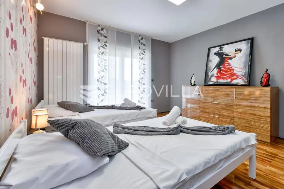 ivanić grad, caginec, kuća ukupne površine 233 m² s bazenom - slika 14