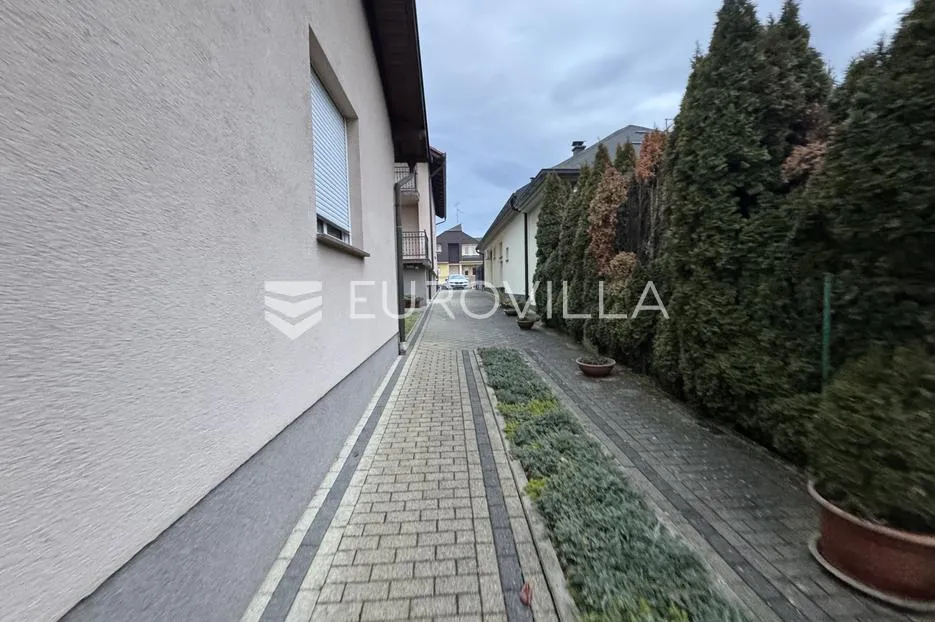 đakovo, centar, luksuzna kuća 470 m2 na izuzetnoj lokaciji - slika 61