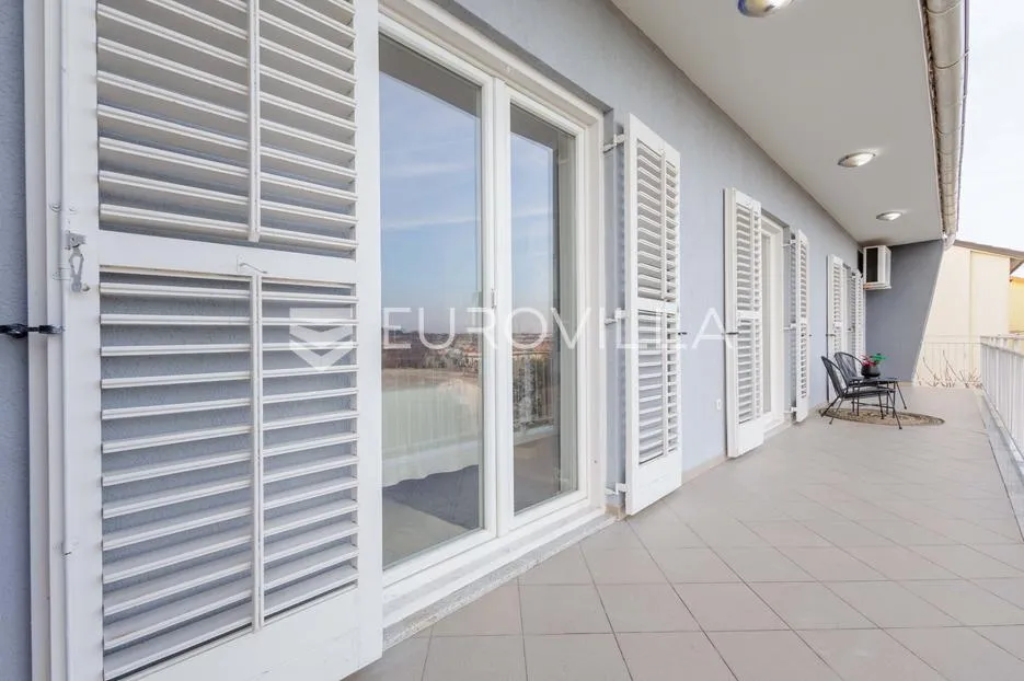 istra, pula, stan 3 spavaće sobe, vrt, parking, 165 m² - slika 37