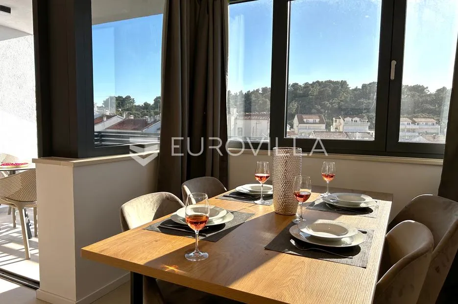 hvar, apartmanska vila sa pet uređenih apartmana - slika 63
