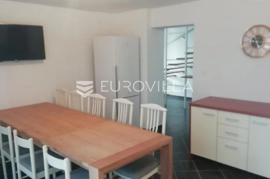 karlovac, hostel 500 m², mirna lokacija, blizina centra - slika 14