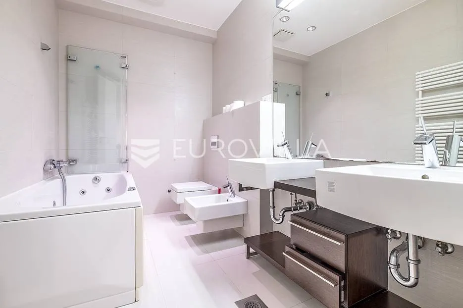 cmrok, prekrasan trosoban stan 110 m² - slika 5