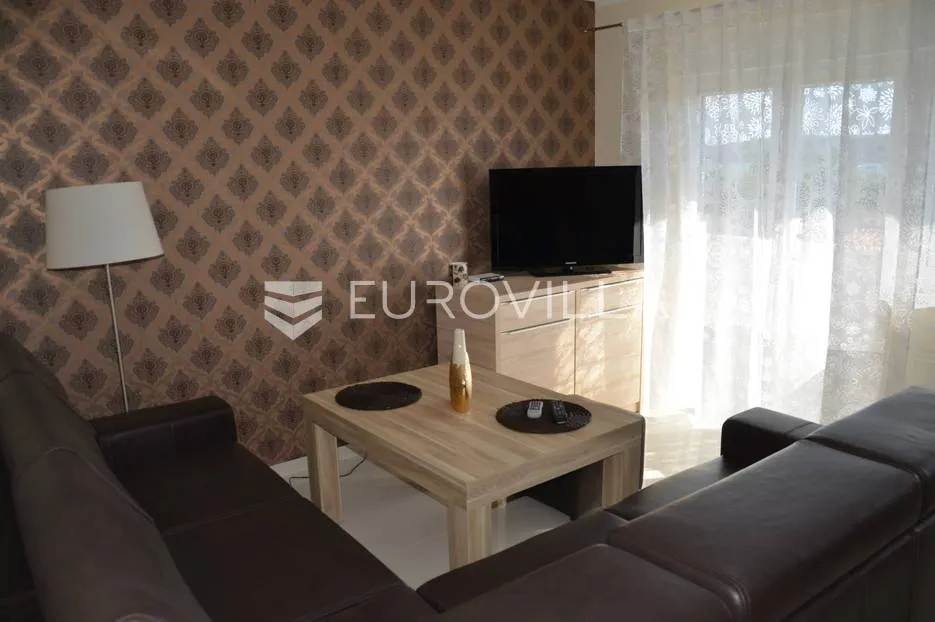 medulin, samostojeća kuća s tri apartmana nkp 240 m2 i pogledom more - slika 27