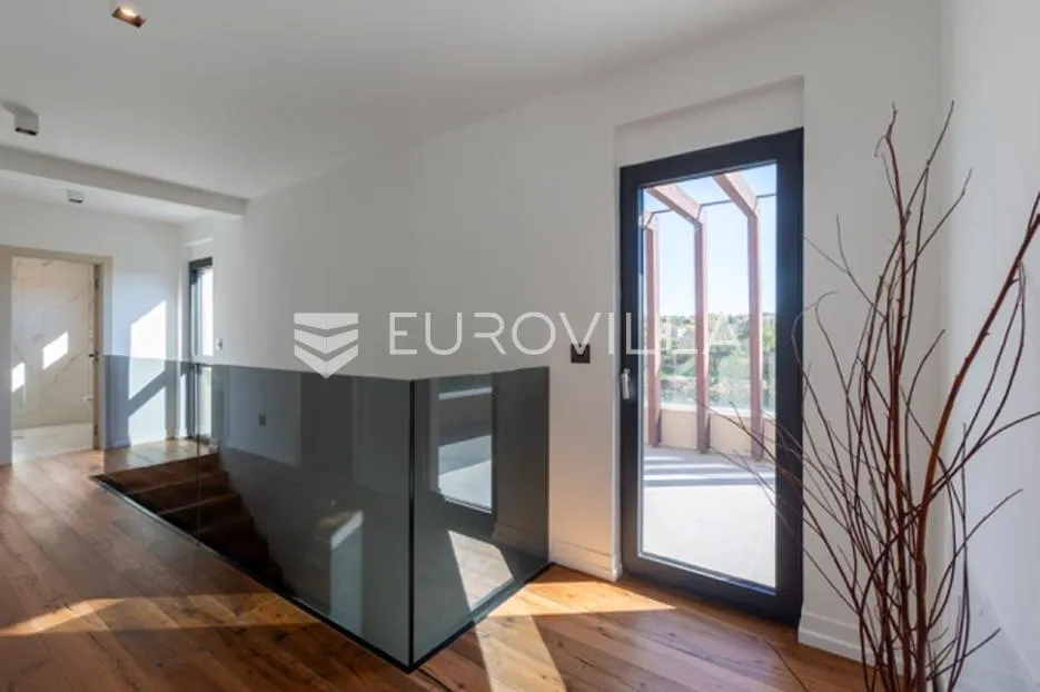 fažana, moderna vila 275 m² na velikoj besprijekornoj okućnici s grijanim bazenom - slika 42