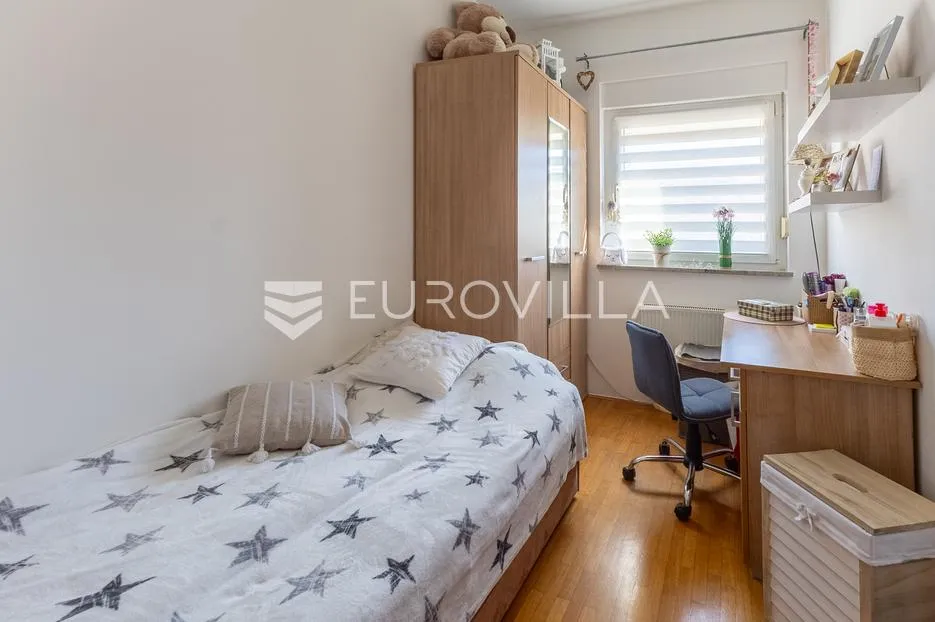 slavonski brod, trosoban stan 72 m² u centru - slika 7