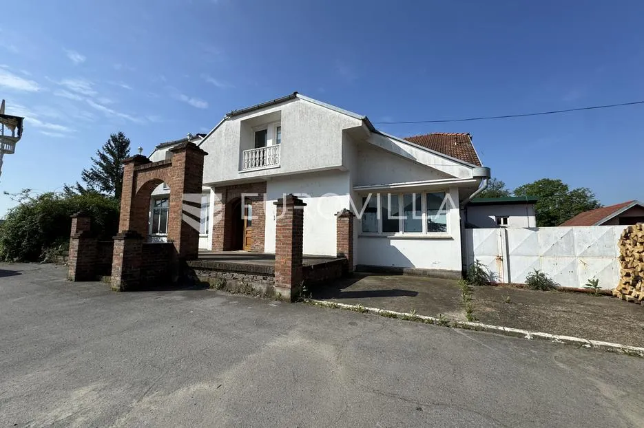 satnica đakovačka, stambeno-poslovna zgrada 730 m², idealna investicija na zemljištu od 2449 m² - slika 2