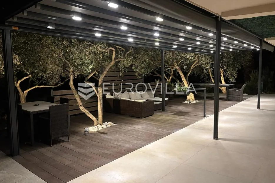 pelješac, orebić, novouređeni apartmani u centru mjesta - slika 2