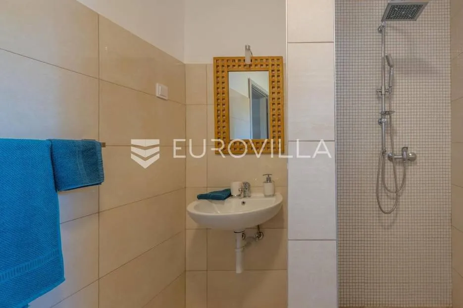 pula, apartmanska kuća na izoliranoj lokaciji - slika 18