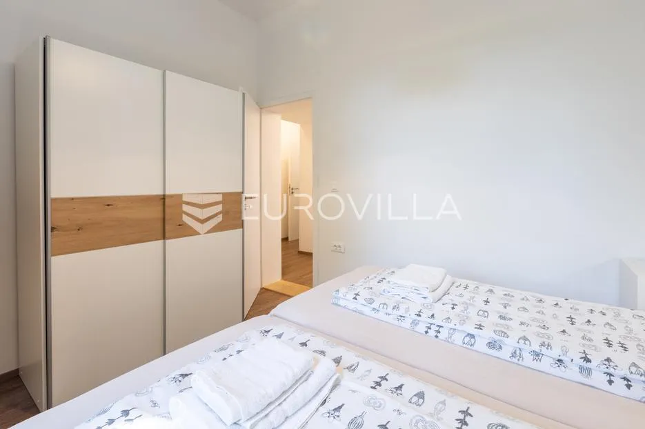 istra, pula, potpuno renovirani stan u austrougarskoj vili, 100 m od plaže - slika 11