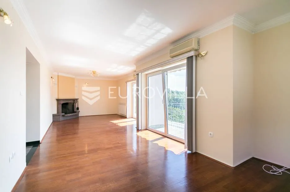 zagreb, šestinski vrh prekrasan šesterosoban dvoetažan stan 250m2 + 2 garaže - slika 4