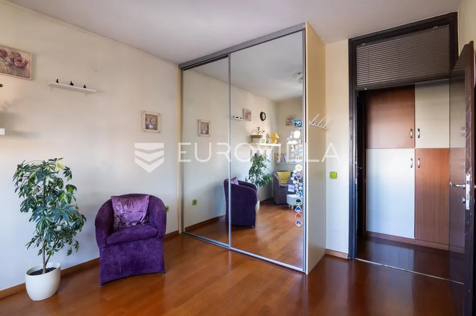 zagreb, sloboština, prostran četverosoban stan, neto površine 93 m² - slika 11