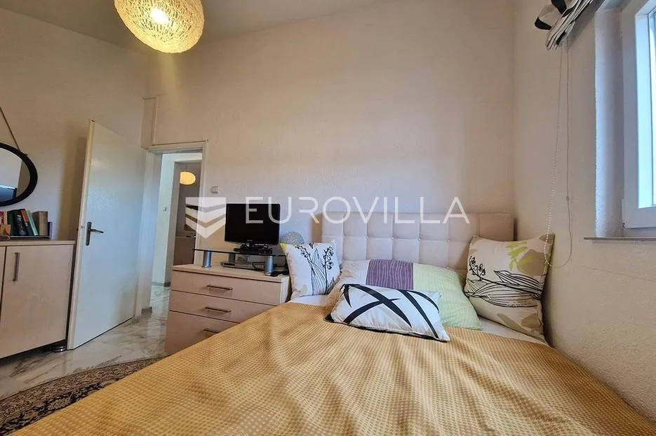 vir, apartman s prostranom terasom i dvije spavaće sobe na odličnoj lokaciji - slika 15