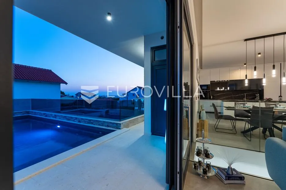 zadar, vrsi, predivna samostojeća novoizgrađena vila/kuća s bazenom - slika 37