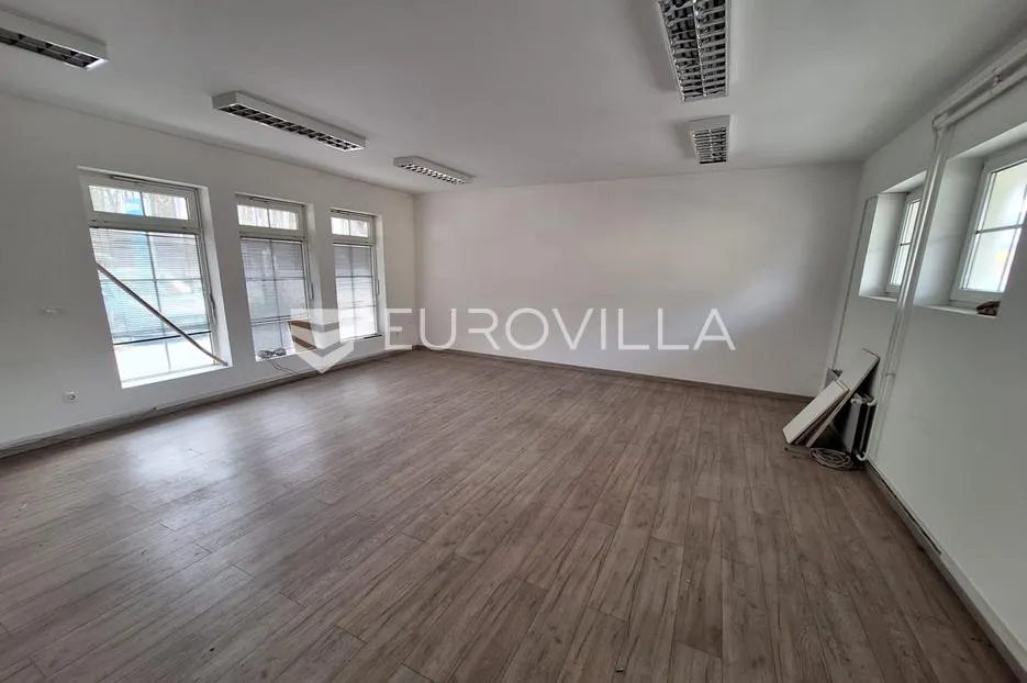 karlovac, ilovac, skladište, proizvodna hala 3800 m² na parceli 9150 m², odlična lokacija - slika 7
