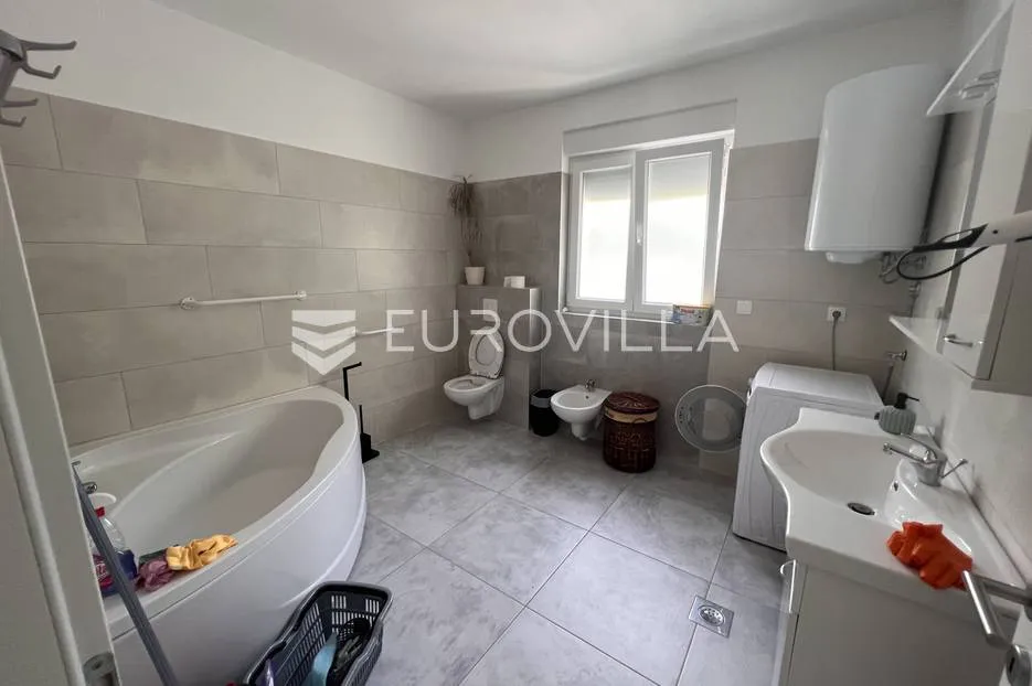 istra, buroli, kuća s bazenom, 140m2 - slika 16