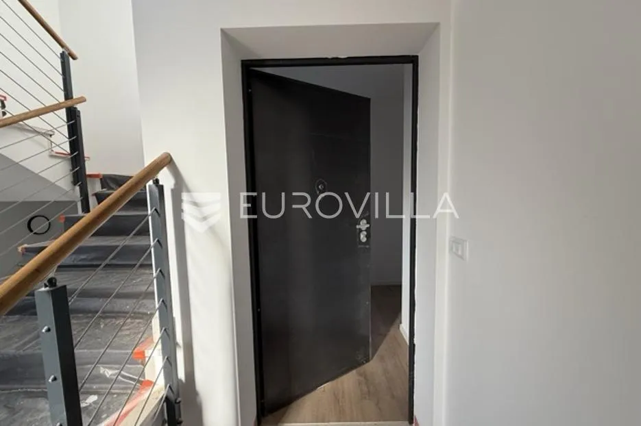 ližnjan, novogradnja, prizemlje, vrt 135 m², 600m do mora - slika 3