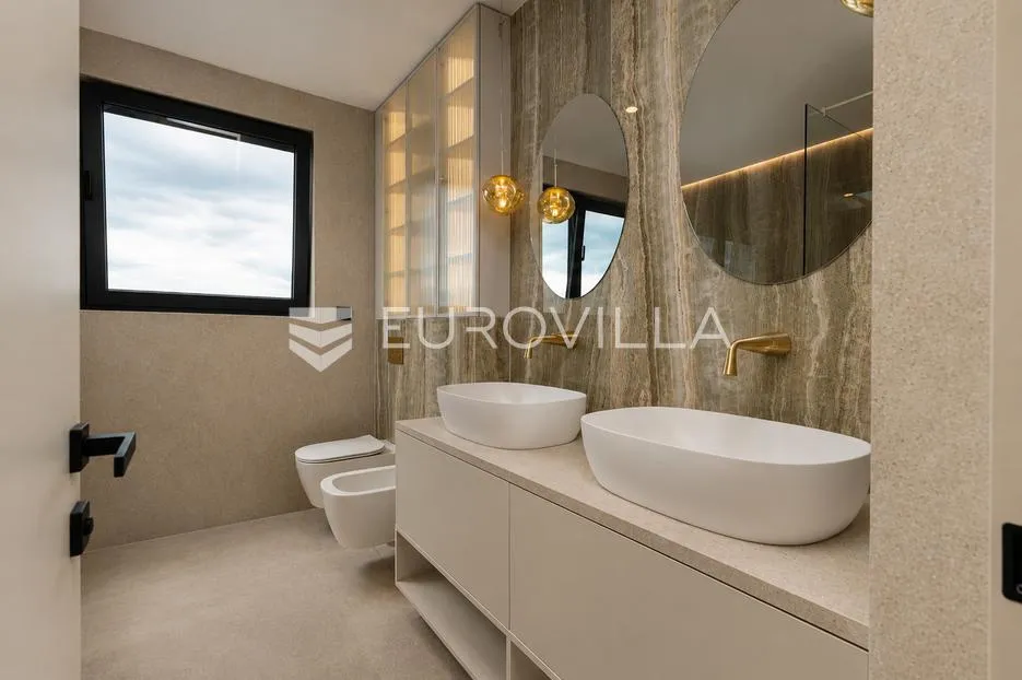 kostrena, rožići, ekskluzivan penthouse 200 m², panoramski pogled na more - slika 9