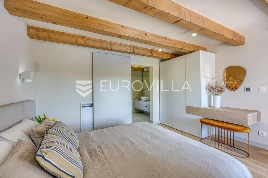 istra, labin, šumber, unikatna samostojeća villa na velikoj okućnici s pogledom - slika 39