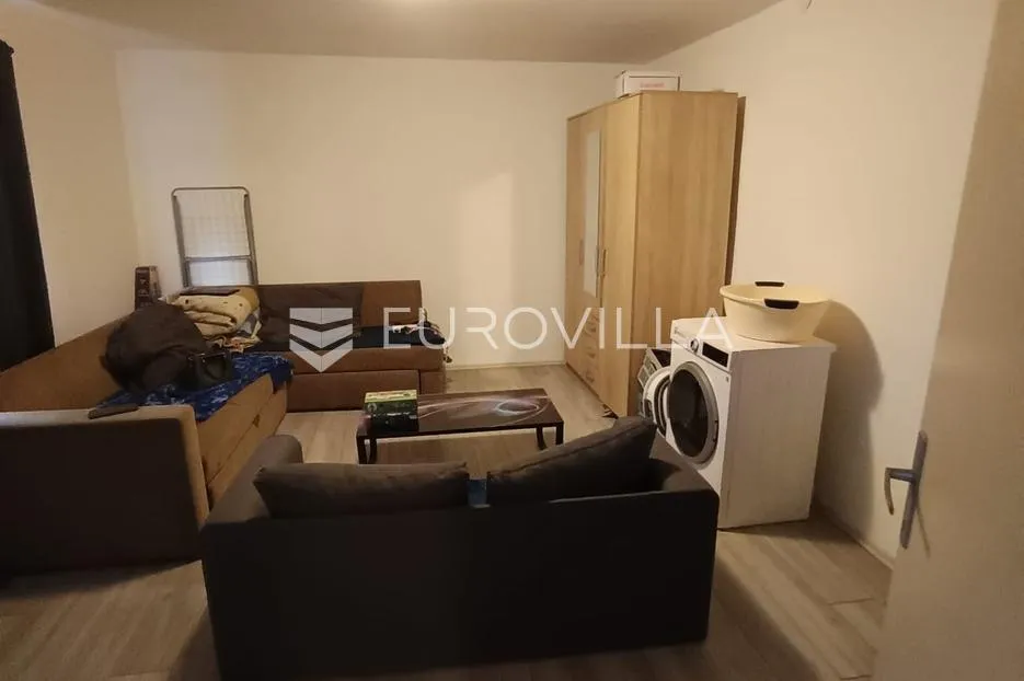 Karlovac, Banija, stan 37 m², odlična lokacija, renoviran
