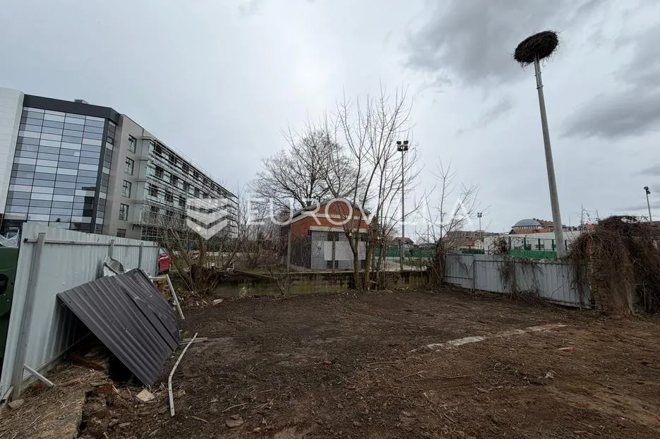 đakovo, strogi centar, prostrana autentična kuća, rijetka prilika - slika 19