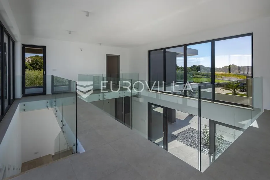 istra, pomer, unikatna, moderna villa 20 m od mora 417 m² - slika 70