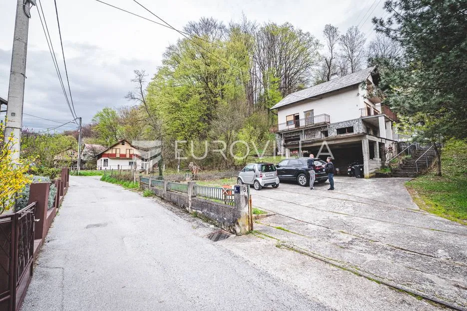 zagreb, markuševec, troetažna kuća 106 m2 - slika 2