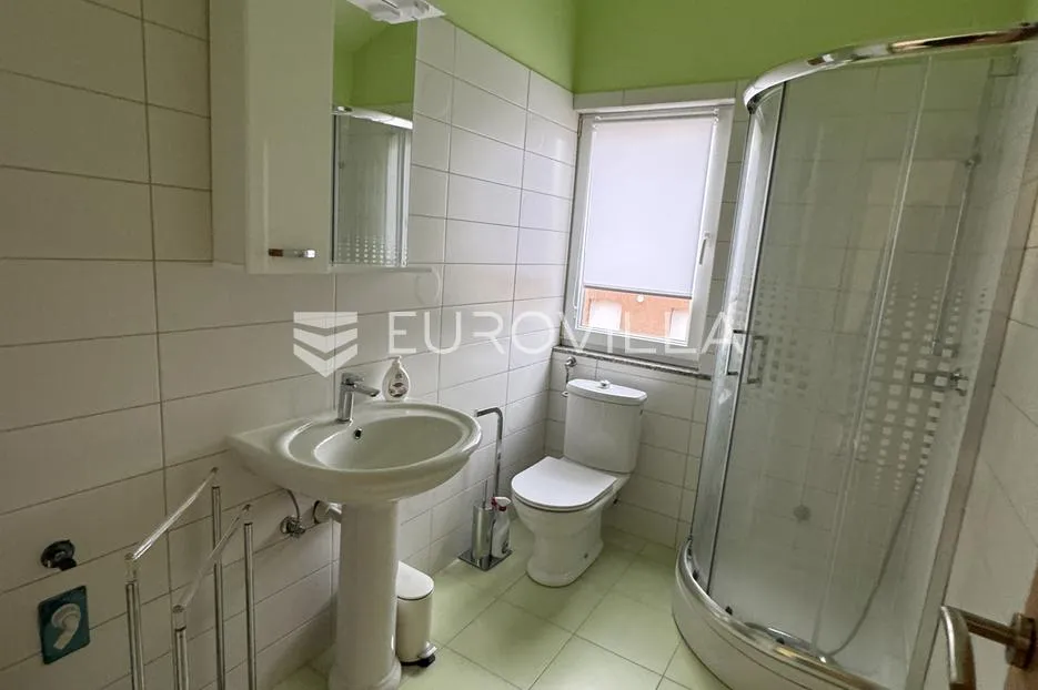 pag, vodice, kuća s 5 apartmana na top lokaciji - slika 21