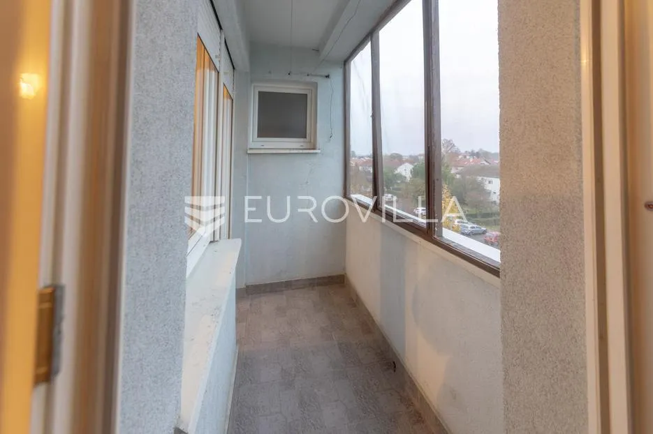 vukovar, borovo naselje, dvosoban stan s loggiom 56,38 m² i spremištem - slika 12