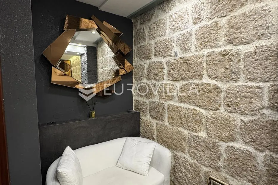 otok pag, pag, moderan apartman u staroj jezgri, 150m od mora - slika 4