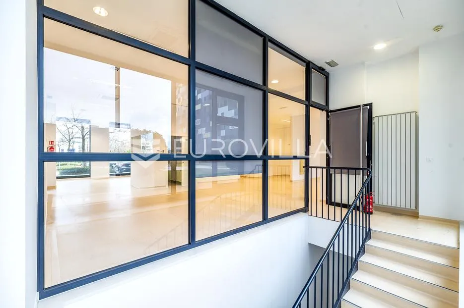 zagreb, strojarska, poslovni prostor, 400 m² i 4 garažna mjesta - slika 5