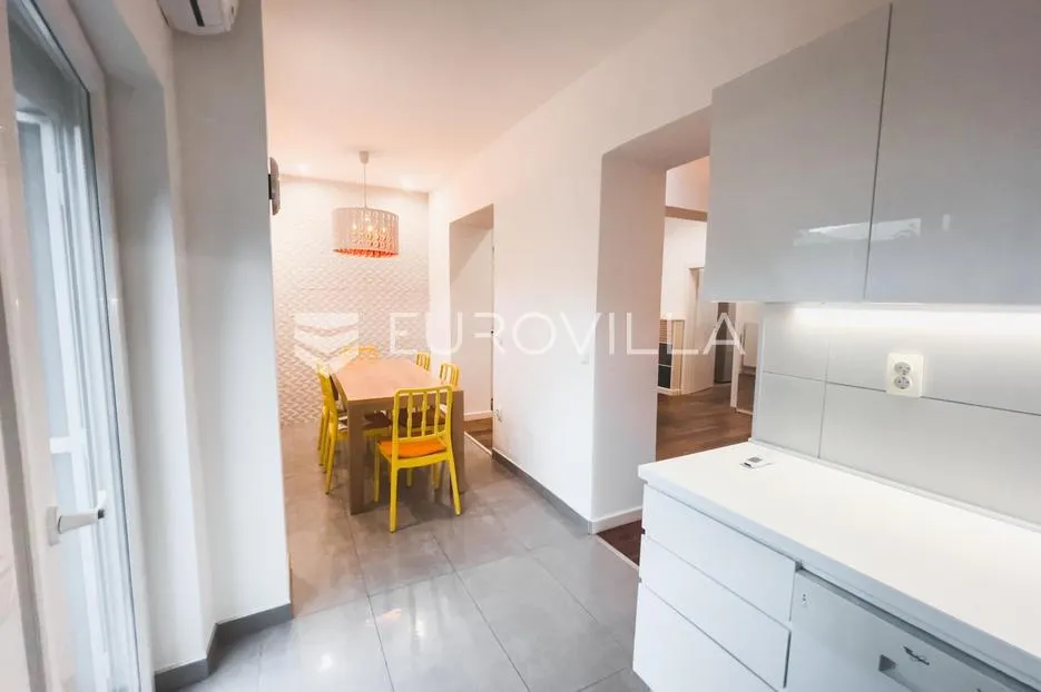 osijek, centar, stilski uređen dvosoban stan za najam, 71 m² - slika 8