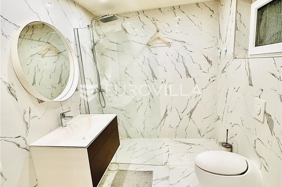 rugvica, oborovski novaki, prekrasna kuća 210 m² na zemljištu od 750 m² - slika 6