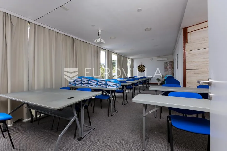 opatija, volosko, reprezentativan poslovni prostor, terasa 100 m² - slika 16