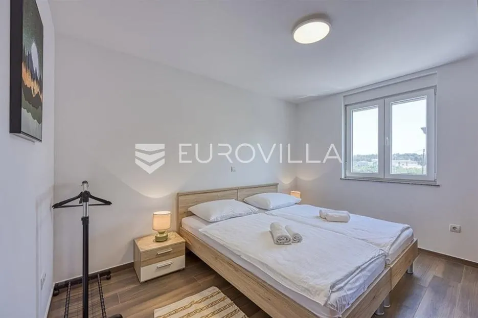 istra, murine, novo adaptiran stan s dvije spavaće sobe te neto korisnom površinom od 61,2 m² - slika 12