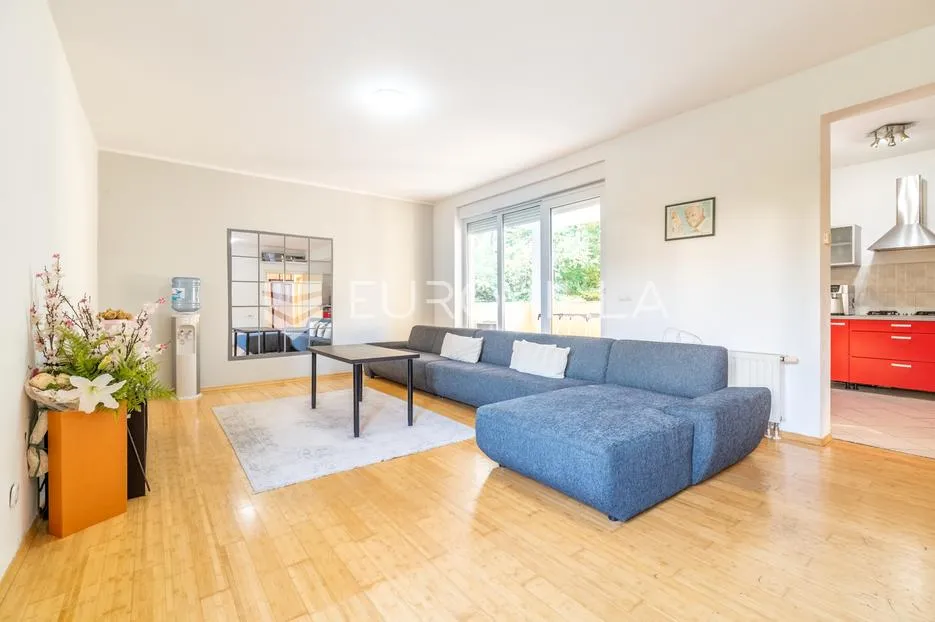 Zagreb, Šestine, četverosoban dvoetažan stan, 134 m², odlična prilika