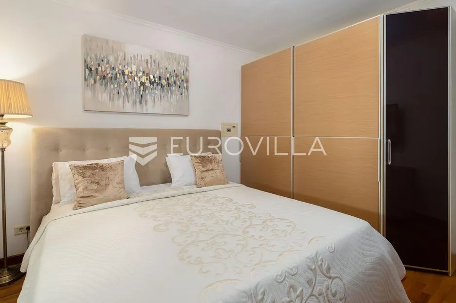 split, firule, luksuzan dvosoban stan 82m2, parking, do 1.6.2026. - slika 10