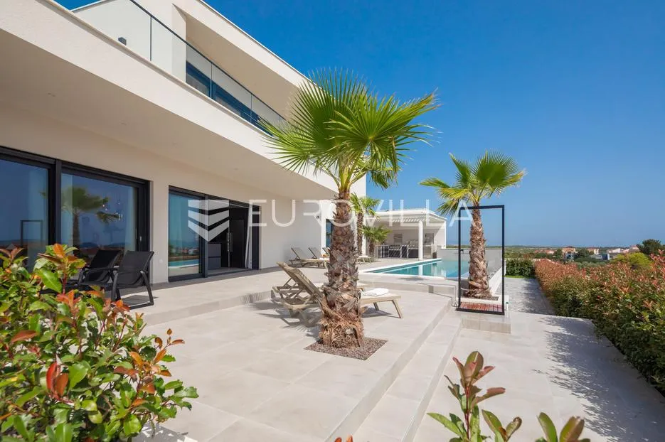 vodice, moderna vila s bazenom i pogledom na more, 332,92 m² - slika 38