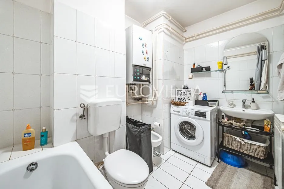 zagreb, trešnjevka, trosoban stan s loggiom 72 m² - slika 13