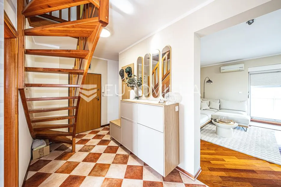 zagreb, borovje, funkcionalan peterosoban stan 130 m² parking - slika 12