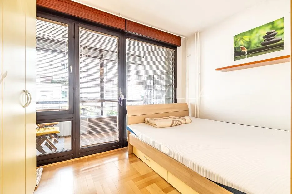 zagreb, dugave, trosoban stan 60 m² s loggiom - slika 7