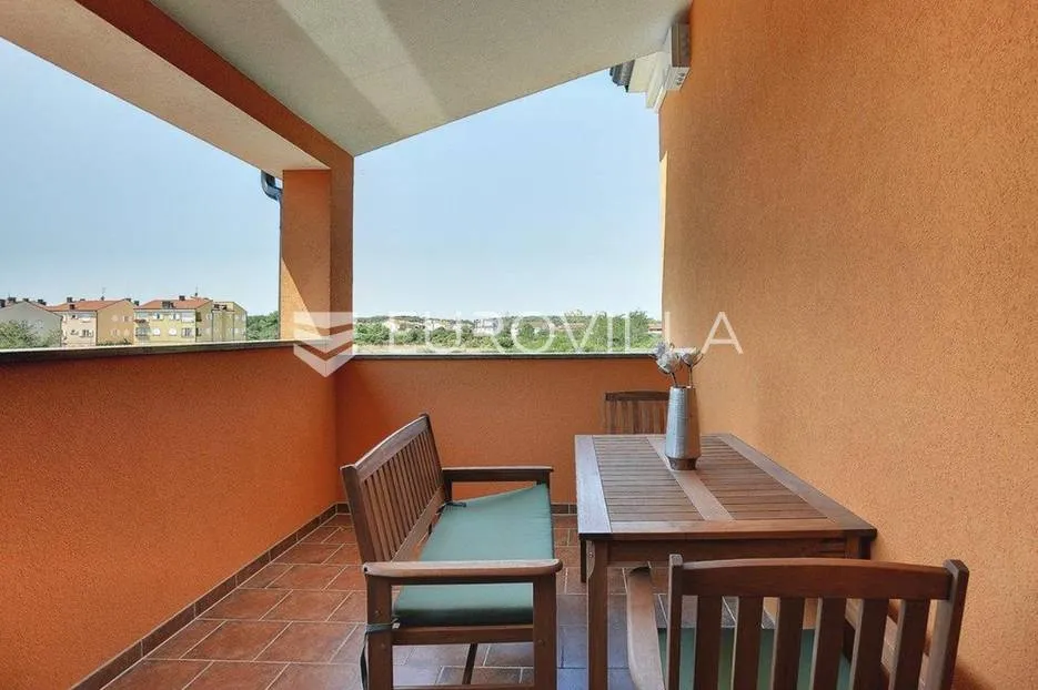 pula, valdebek, samostojeća kuća s bazenom i lijepom okućnicom, 386 m² - slika 13