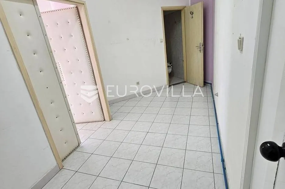 pula, centar, poslovni prostor od 36 m² - slika 3