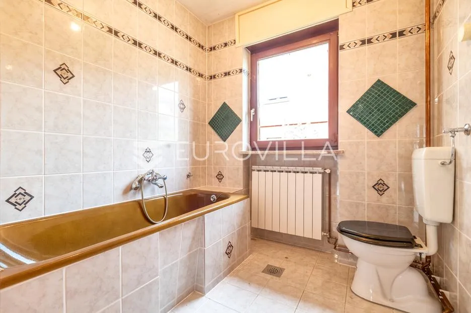 zagreb, gajnice, bišćanov put, kuća 348 m² na parceli 2265 m² - slika 10