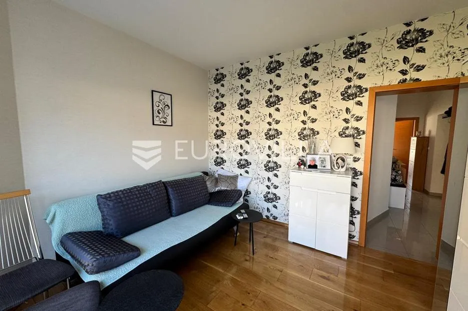 đakovo, vrhunska prizemnica, elegancija i prostranost na 267 m² - slika 8