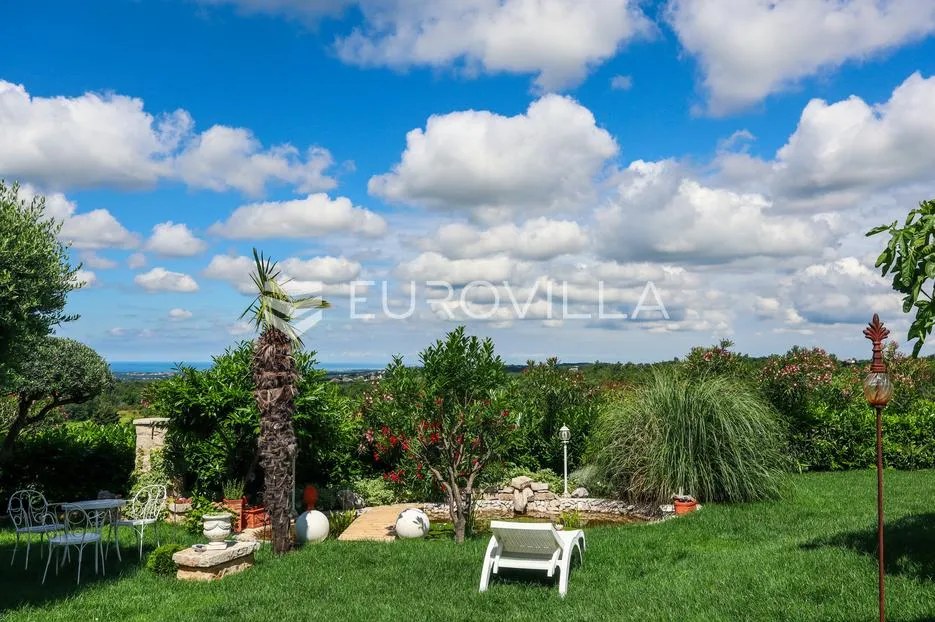 istra, višnjan, namještena vila s okućnicom,jedinstvena lokacija - slika 15