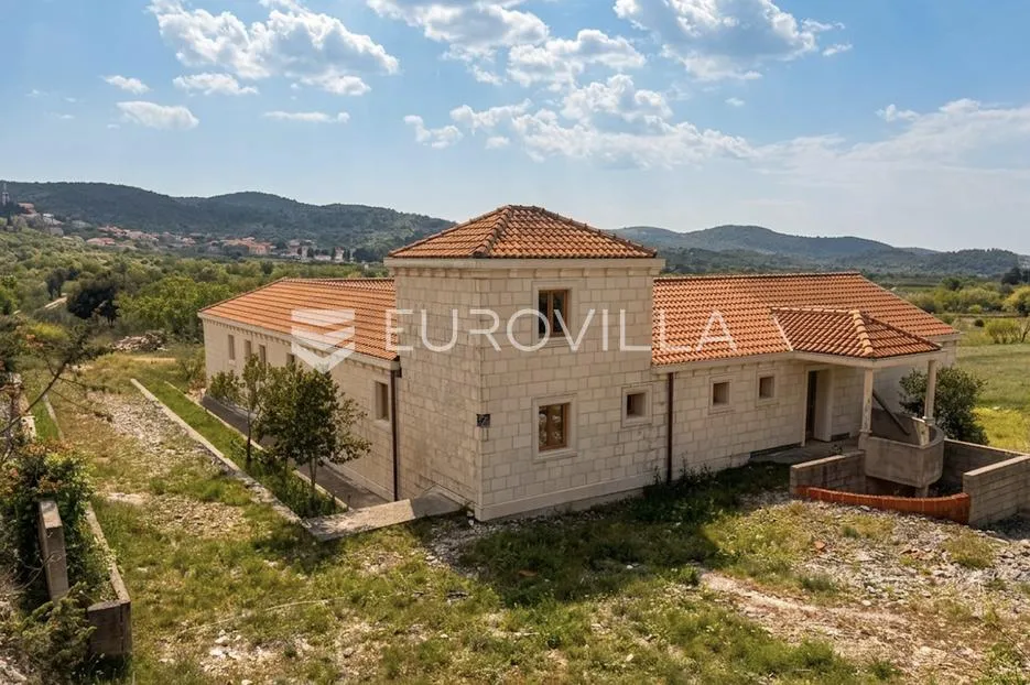 brač, nerežišća, kamena vila na prostranom imanju od 28.122 m² - slika 3